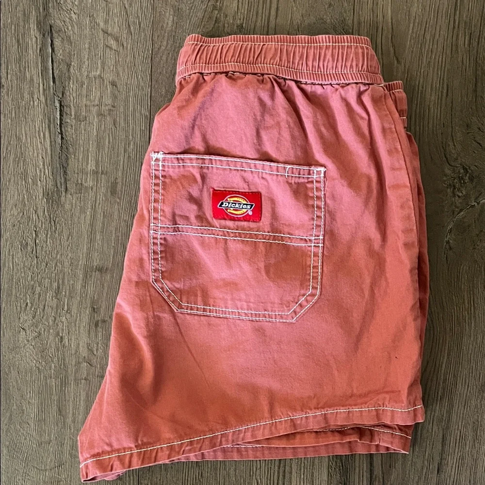 Dickies Women's Contrast Stitch Pull On Shorts.